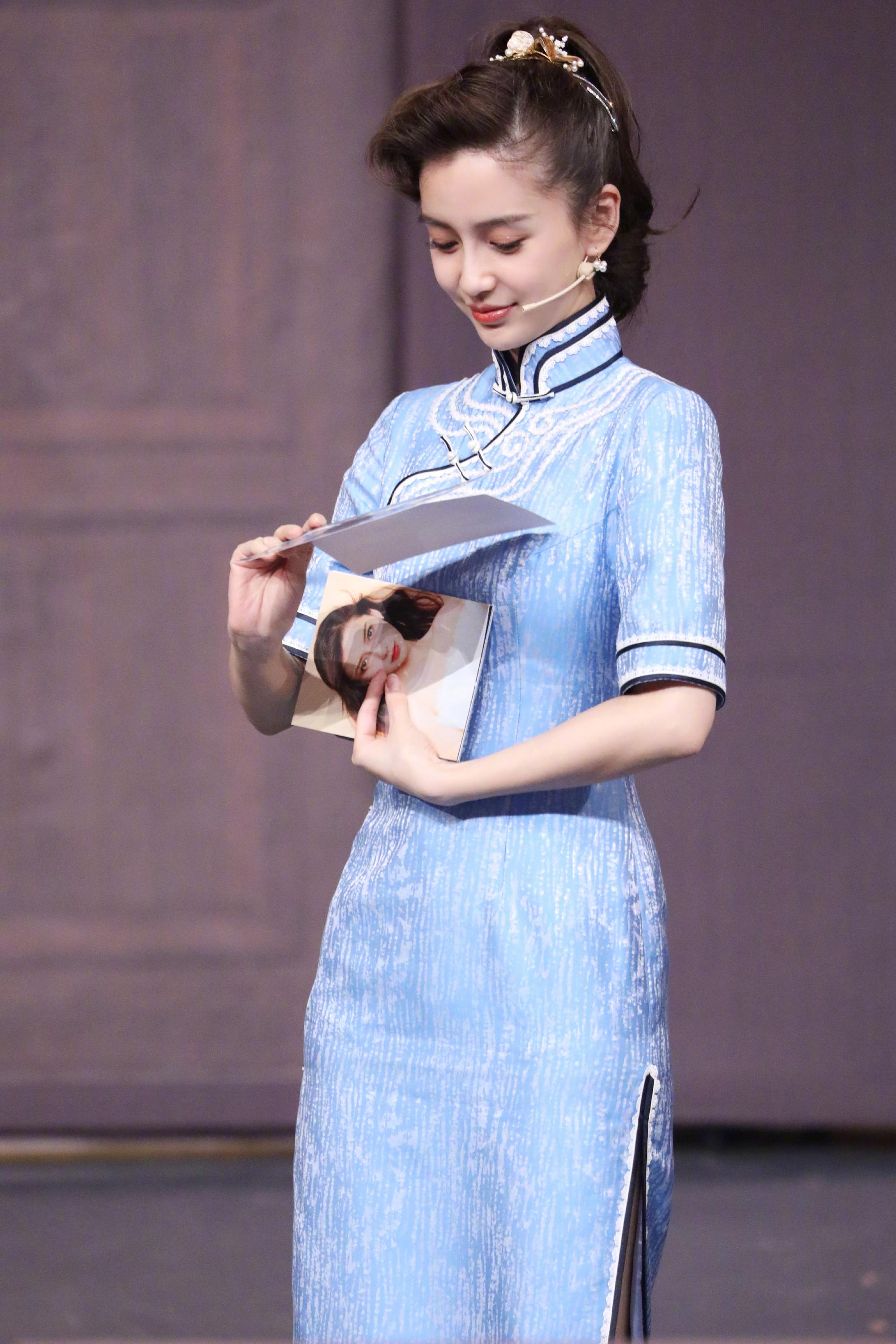 angelababy穿旗袍身姿妙曼舞姿优雅迷人