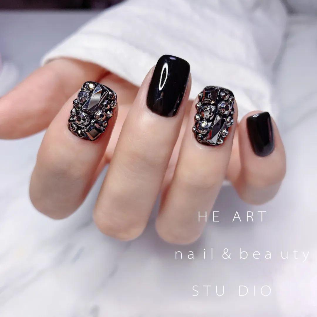 好帅,黑钻美甲来啦!