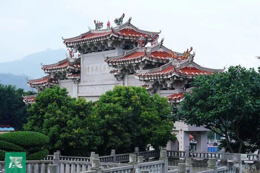 慈济宫有白礁,青礁两处.