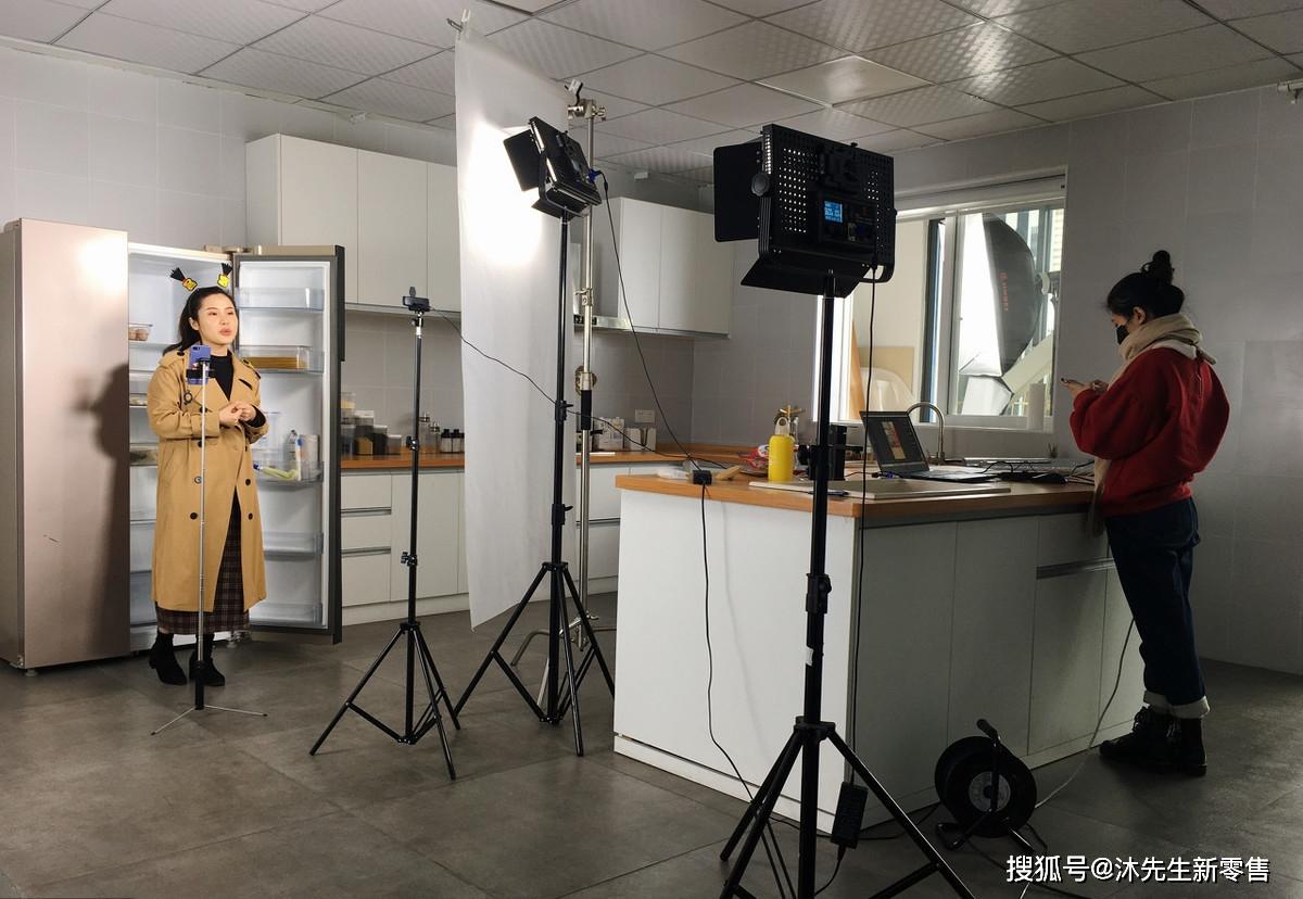 罗永浩带货启示录,终端门店如何利用直播实现业绩突围?