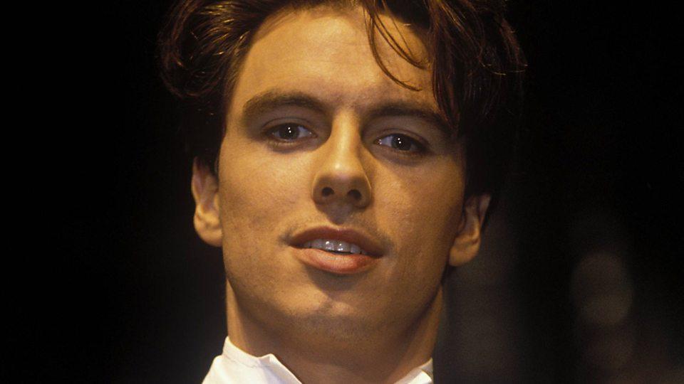 92年西区《歌剧魅影》饰演男主角之一,克莉丝汀的青梅竹马raoul子爵