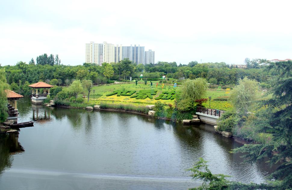 鲁商知春湖湖山之上别样生活