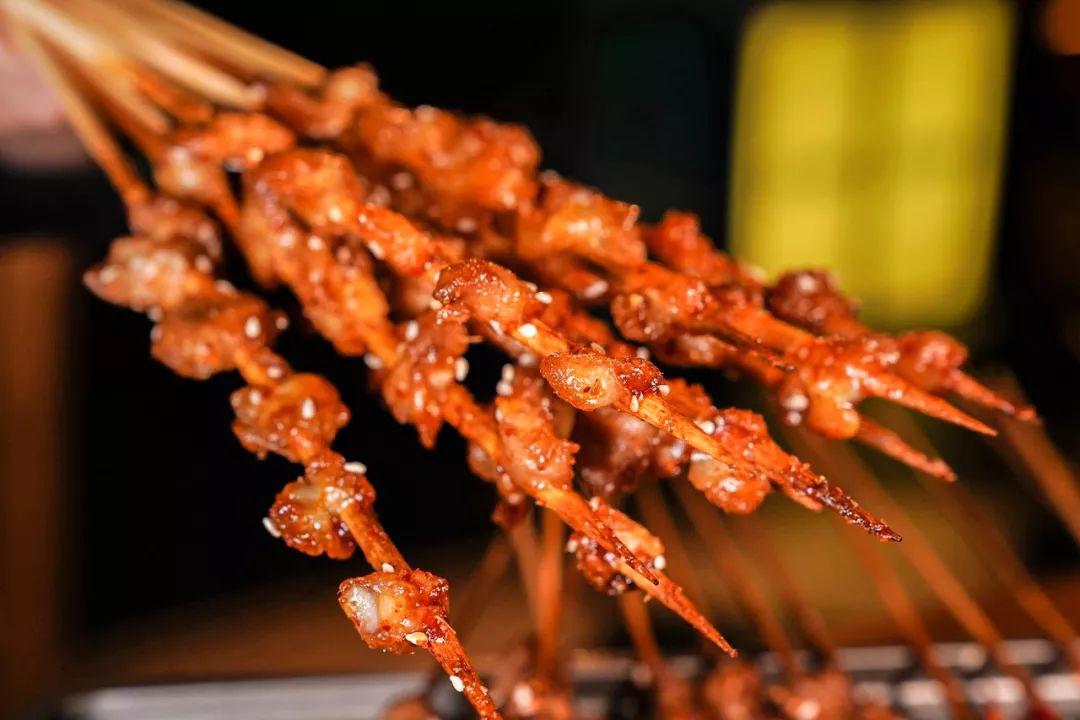 红柳枝烤肥牛跨越4000公里来到贵港免费请你吃