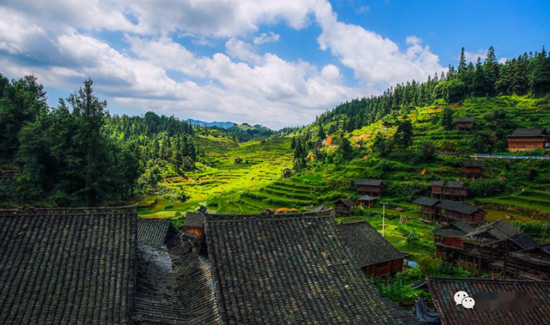 传统村落天外飞石停歇地岜扒村