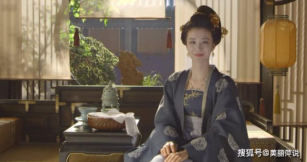 不争不抢,在后宫中的存在感并不高,宋仁宗自从有了张贵妃之后,对苗