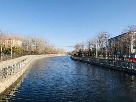 【去逛逛吗】安定这个有河流的公园最近可挣了不少眼球_市民