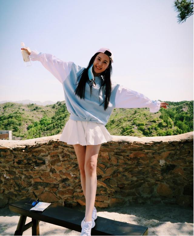 原创宅男女神的李金铭私服甜美可爱少女感十足竟然34岁了