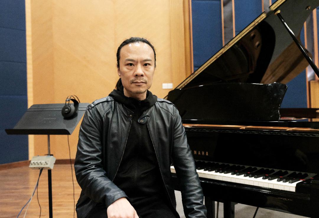 四川省音乐家协会会员,独立音乐人,黑豹乐队键盘手.