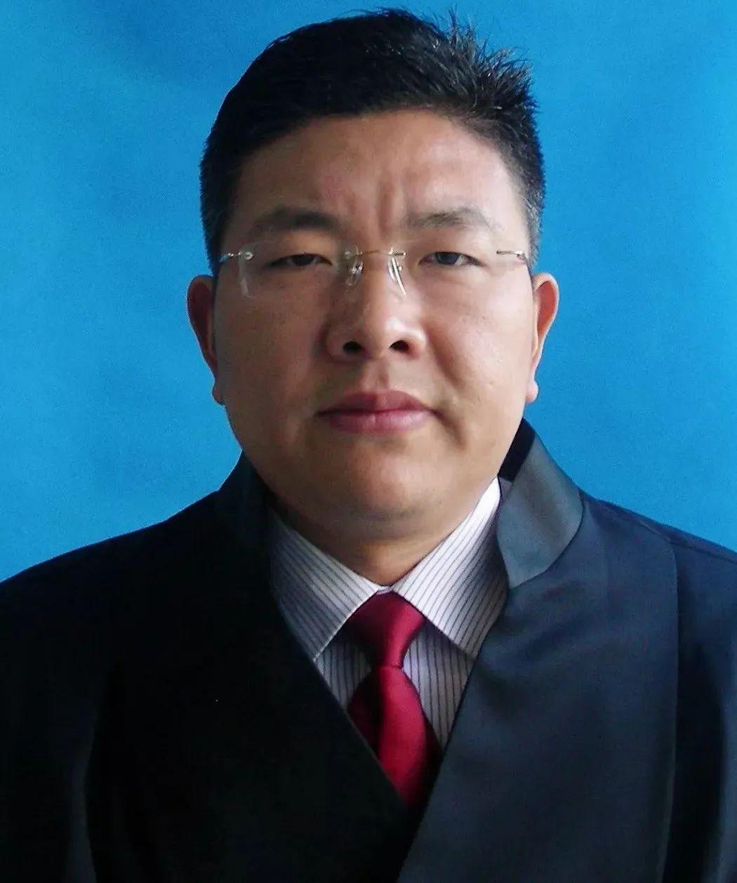 文丰荣誉 徐大富律师荣获"郑州市优秀刑事辩护律师"称号