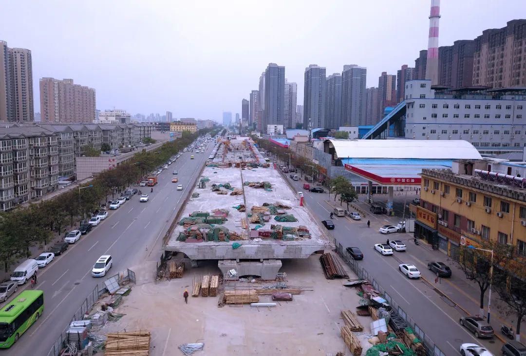 据悉,广安路快速化改造工程(北二环—安邸立交)是西安市会展中心外围