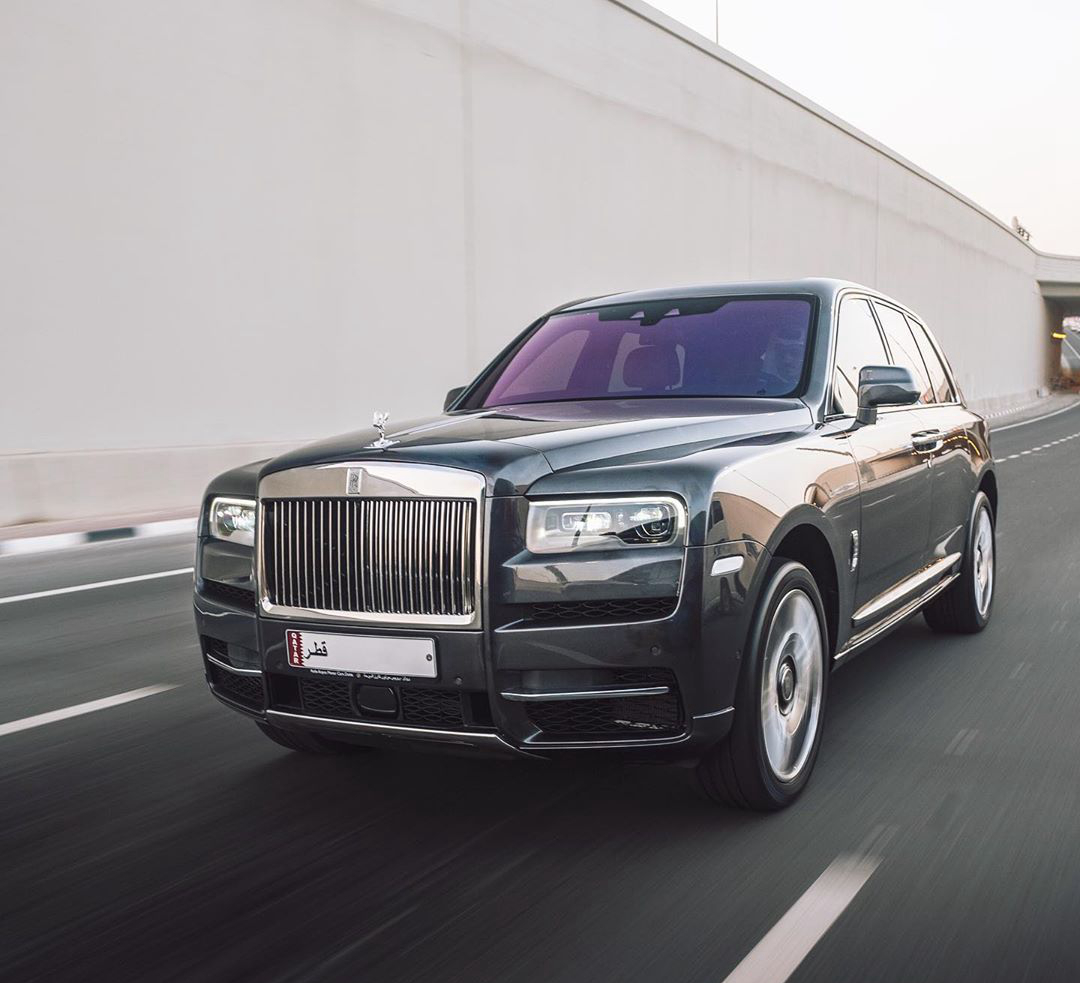 被称作陆地游艇的劳斯莱斯库里南