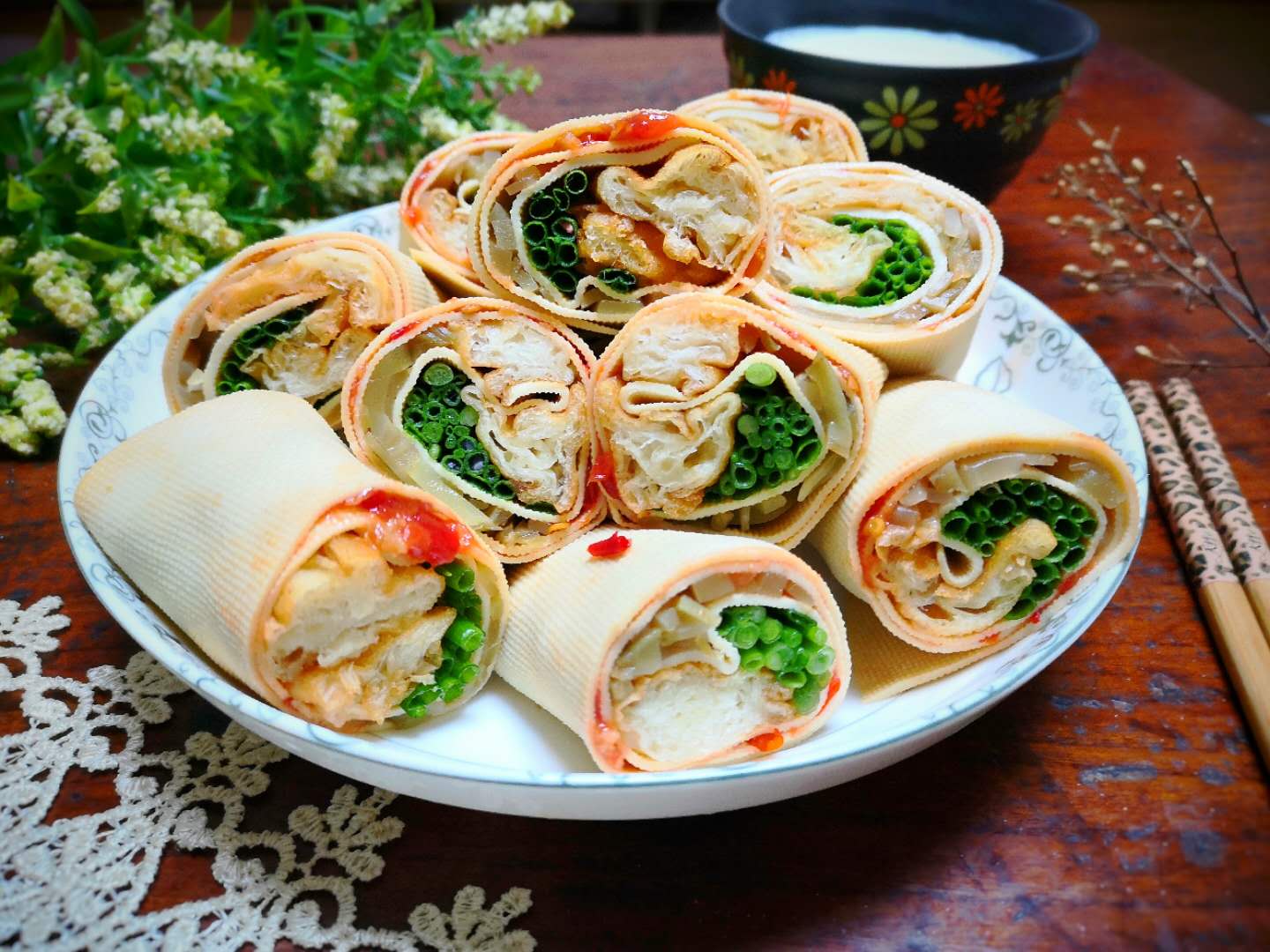 原创最近超火的快手早餐卷一卷5分钟上桌比杂粮煎饼好吃多了