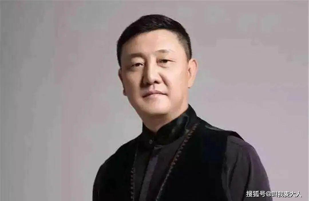 所以张宏光认为韩磊是诠释这首歌的不二之选,便一直力推他.