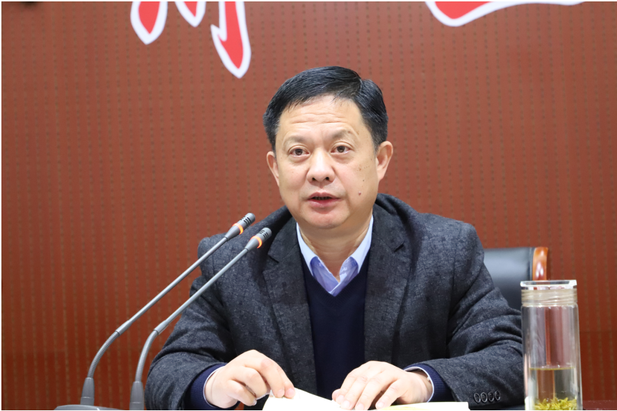 潢川二中召开2020年春季九年级复学值班人员工作会_李耀洲