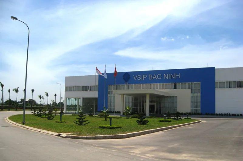 越南的企业所得税税率是20%,而在中央政府批准的工业区里设厂的企业