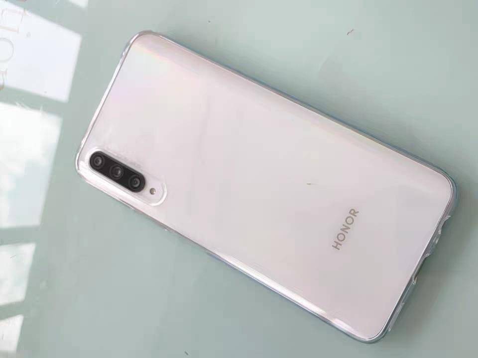 原创荣耀9xpro跌至1988元8gb256gb网友内存是亮点