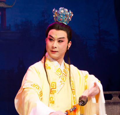 天津市评剧白派剧团滕建东节目名称:《败子回头》"夸花翎"京剧《三家