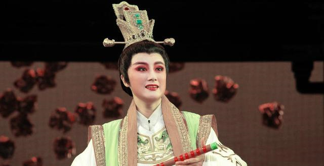 她是徐玉兰的学生,曾在老师追悼会泣不成声,如今36岁活成这样_张宇峰