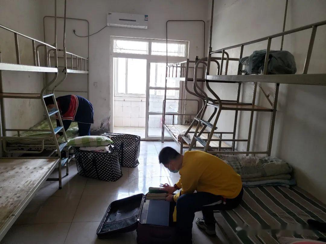 久违了我的校园新乡十中英才学校九年级学子返校啦