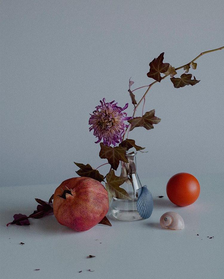 照着这些博主们拍商业静物高级与时髦并存