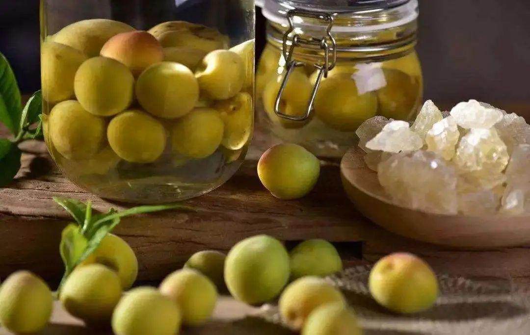 三年熟成为一杯初夏青梅酒果香酒纯美容养颜