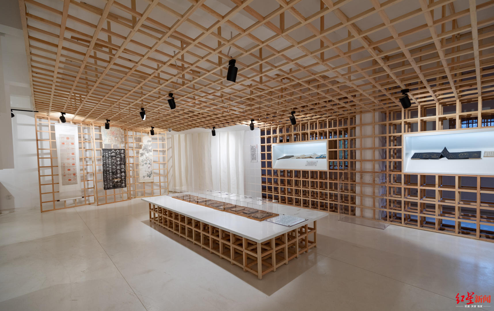 平均36岁,这群年轻人在成都修复古籍,还上了《人民日报》