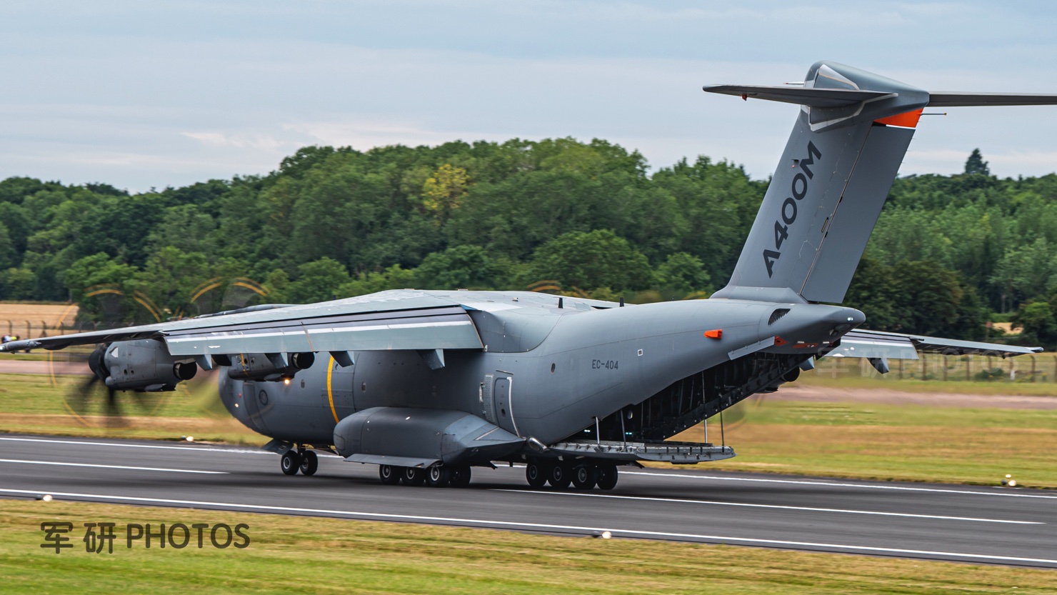 体型小于运20全球最好的中型运输机运30的参考目标