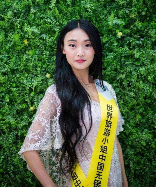 河南港中国 旅 集团诚邀著名歌手 谢军相约牡丹花城