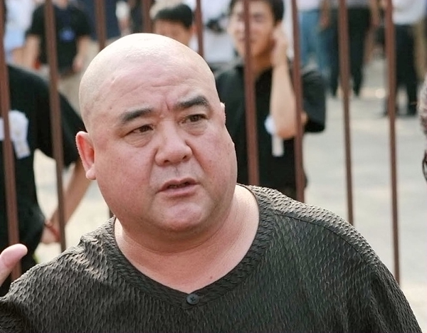 高英培为收徒不惜贿赂相声大师侯宝林我这辈人都要去见证