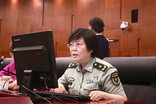 2008年5月,汶川地震发生后,担任国家减灾委科技部抗震救灾专家委员会