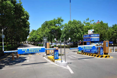 无人值守停车场管理系统具备哪些优势