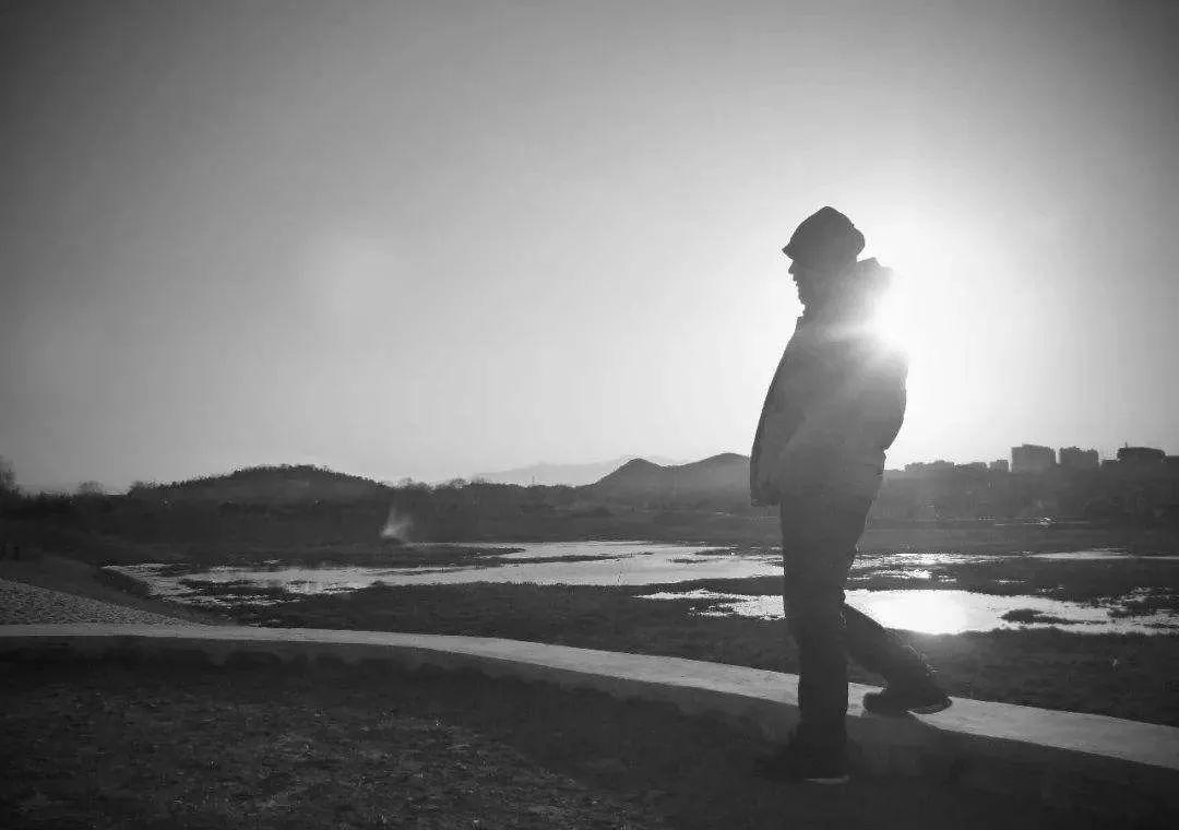 「悦听」有一种孤独,叫做90后的坚强 ∣主播:戴戴