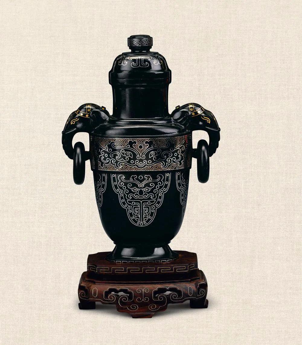 马进贵作品金银错玉器制作出来很精美,给人的感觉更加高贵典雅.