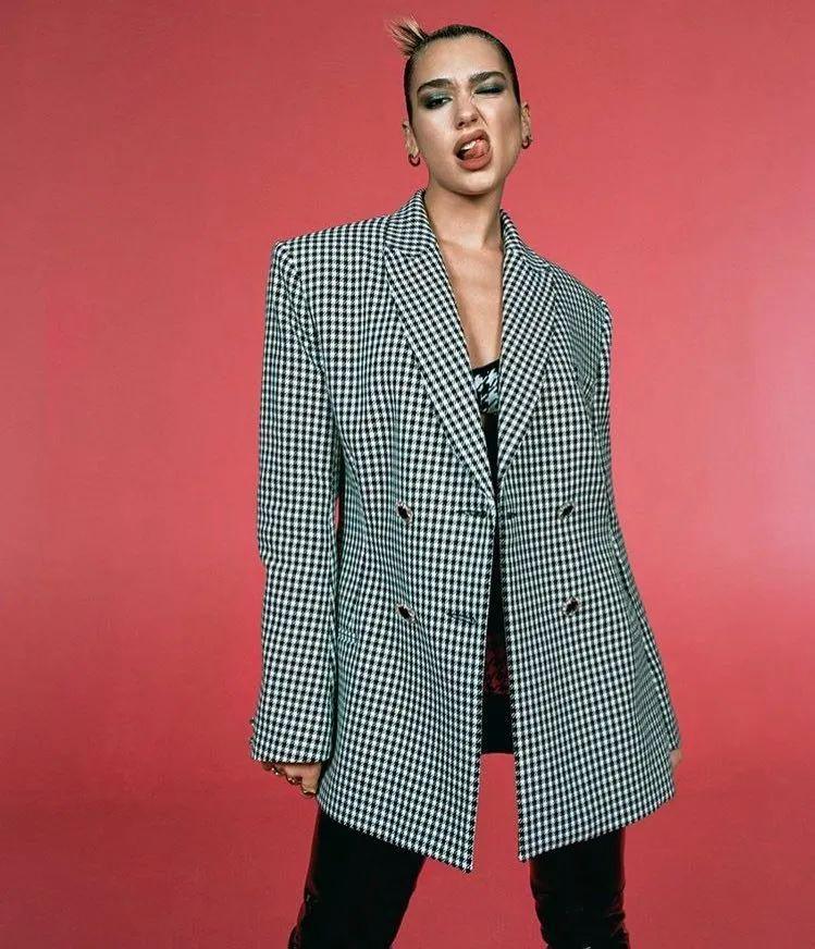 跟jennie一起吃饭,还有帕姐送生日祝福,这位摄影师到底什么来头?_hugo