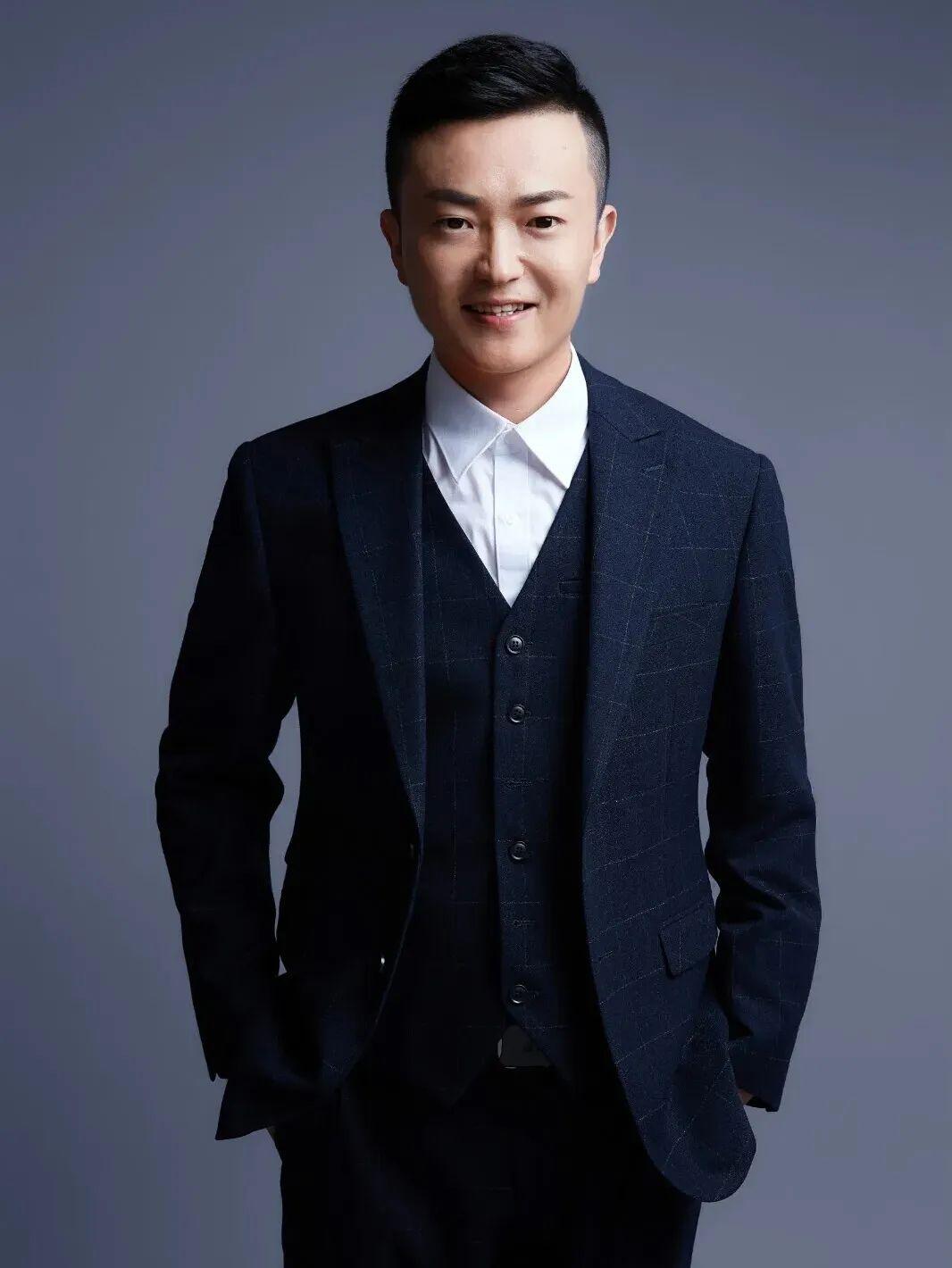 李朝珍老师和宋存杰老师"声"临其境,感受家国情怀老师们带领播音与