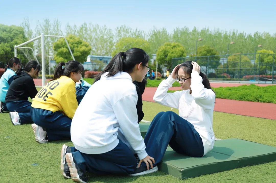 人间四月天草长莺飞时久违了快乐的体育课