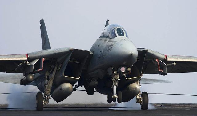 电影壮志凌云造就一代经典更诞生猫迷然而f14真的有那么好么