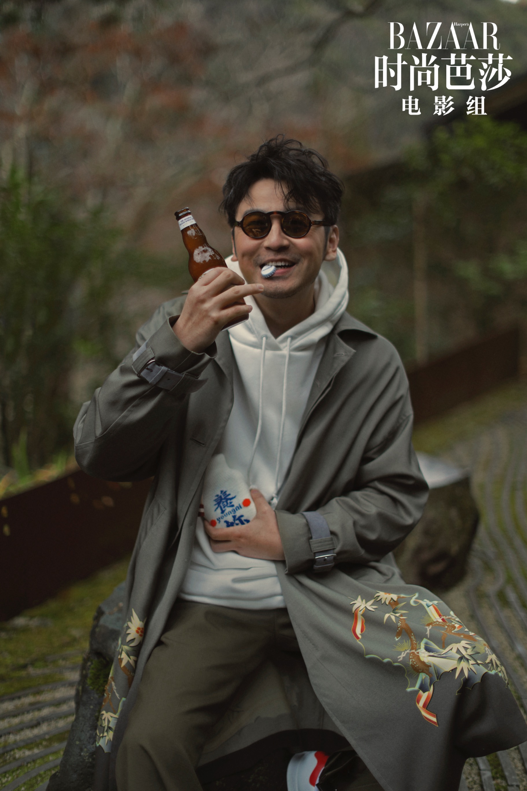 雷佳音登上杂志封面 春季已至静水深流