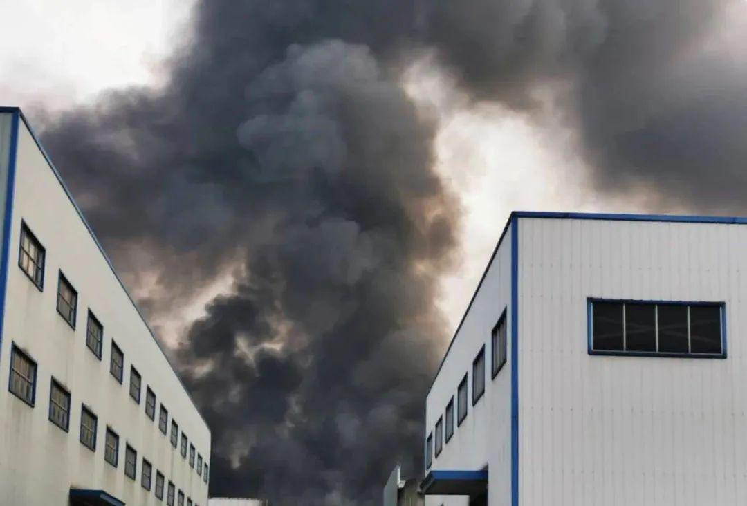 宜兴张泽一企业着火!工厂应当如何预防火灾发生?
