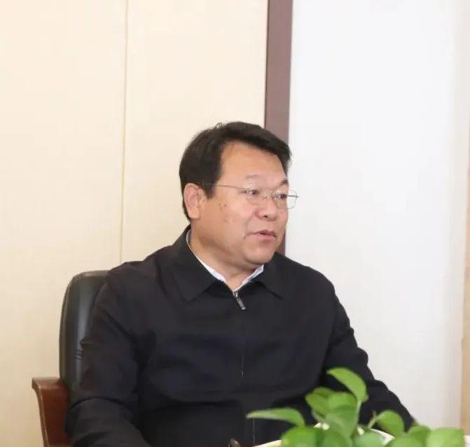 区委书记赵巍会见省策划学会和省生产力促进中心协会专家_新邱区