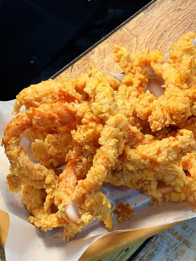 还有各种美味炸货等你品尝.店内环境,可以堂食哦