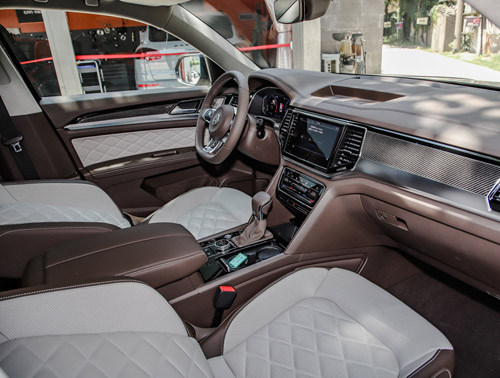 上汽大众viloran内饰周末发布 拷贝途昂x