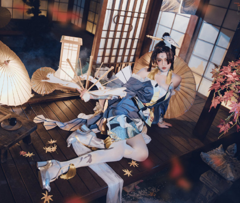 王者荣耀:真人cos火舞魅语皮肤,看到大长腿后,710点券买的值_游戏