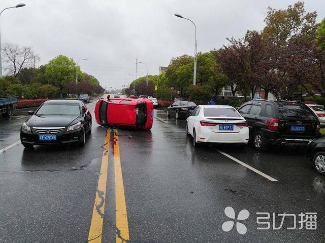 昆山车祸今天图片