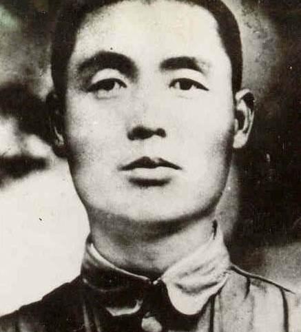 河北故事董振堂他把最后一颗子弹留给了自己