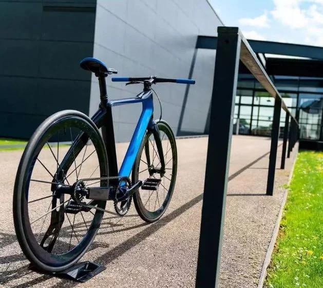 遇到这辆自行车请绕着走挂布加迪车标不带变速却贵到离谱