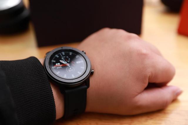 难以相信这款智能手表功能那么全面居然只是百元级产品