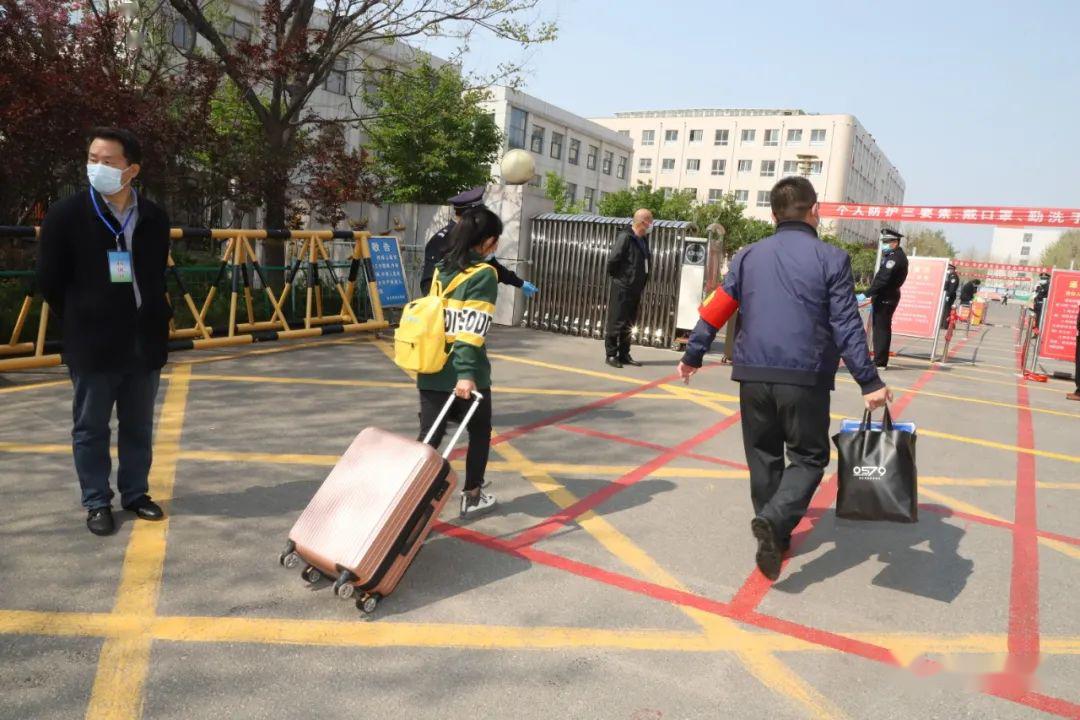安丘二中安丘一中一起去看看…现场直击开学复课有关情况实验中学