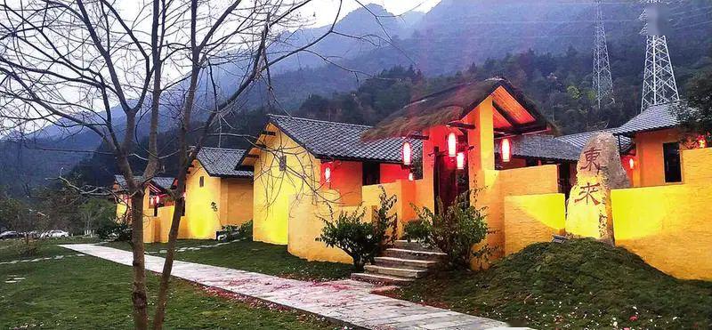 (李凌 摄)雨后的方特东盟神画.