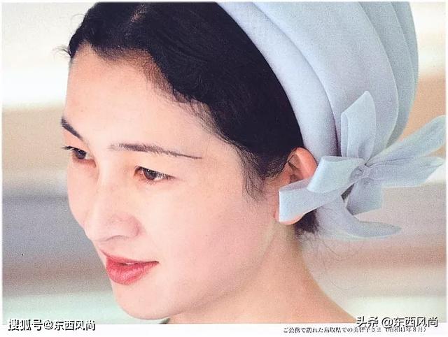 美智子被称为日本平民皇后第一人典型的和服美人柔美温婉